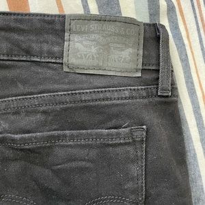 Levi’s black, skinny jeans